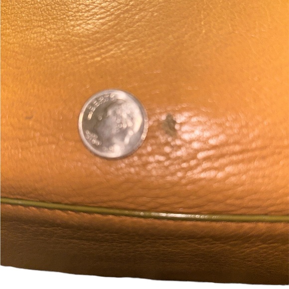 Chanel purse - Picture 10 of 11